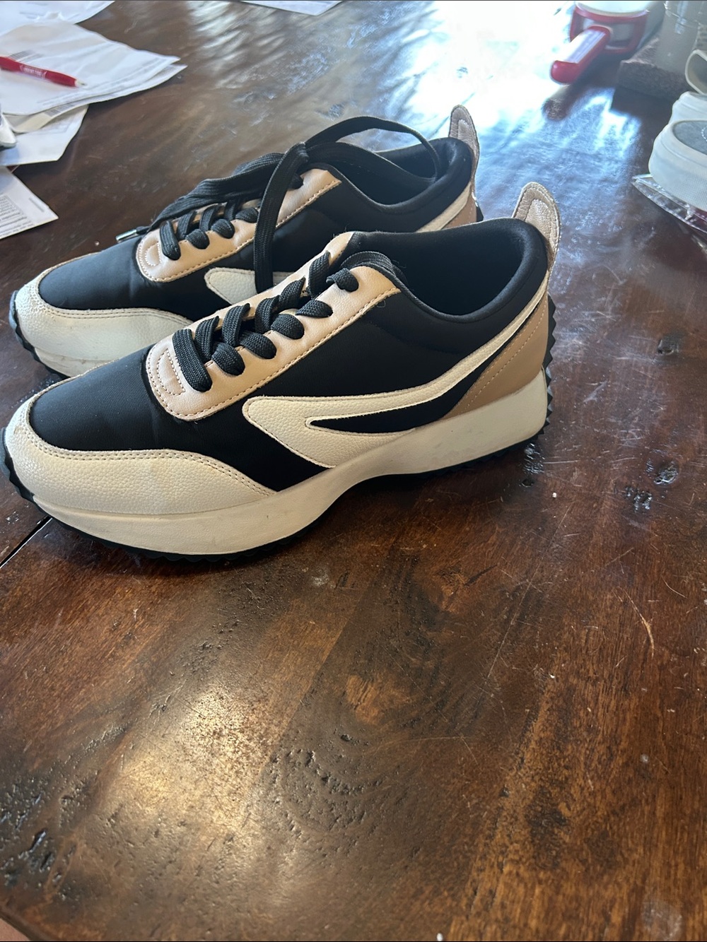 Dolce Vita Black and Beige Men's Athletic Sneakers